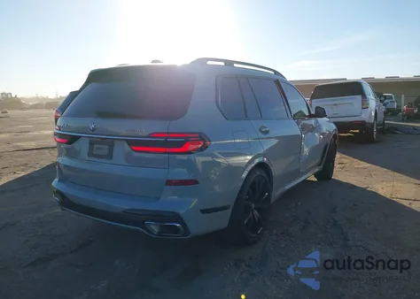 2024 BMW X7 xDrive40I z USA, uszkodzony, nr VIN 5UX23EM00R9V56310